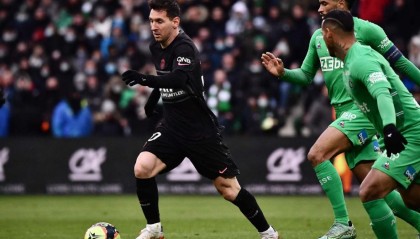  法甲榜首大战巴黎小胜 梅西助攻双响定乾坤  