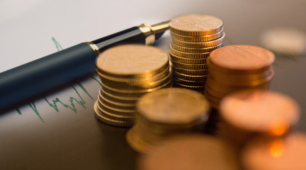  法兰克福财政危机，俱乐部出售股权求生  